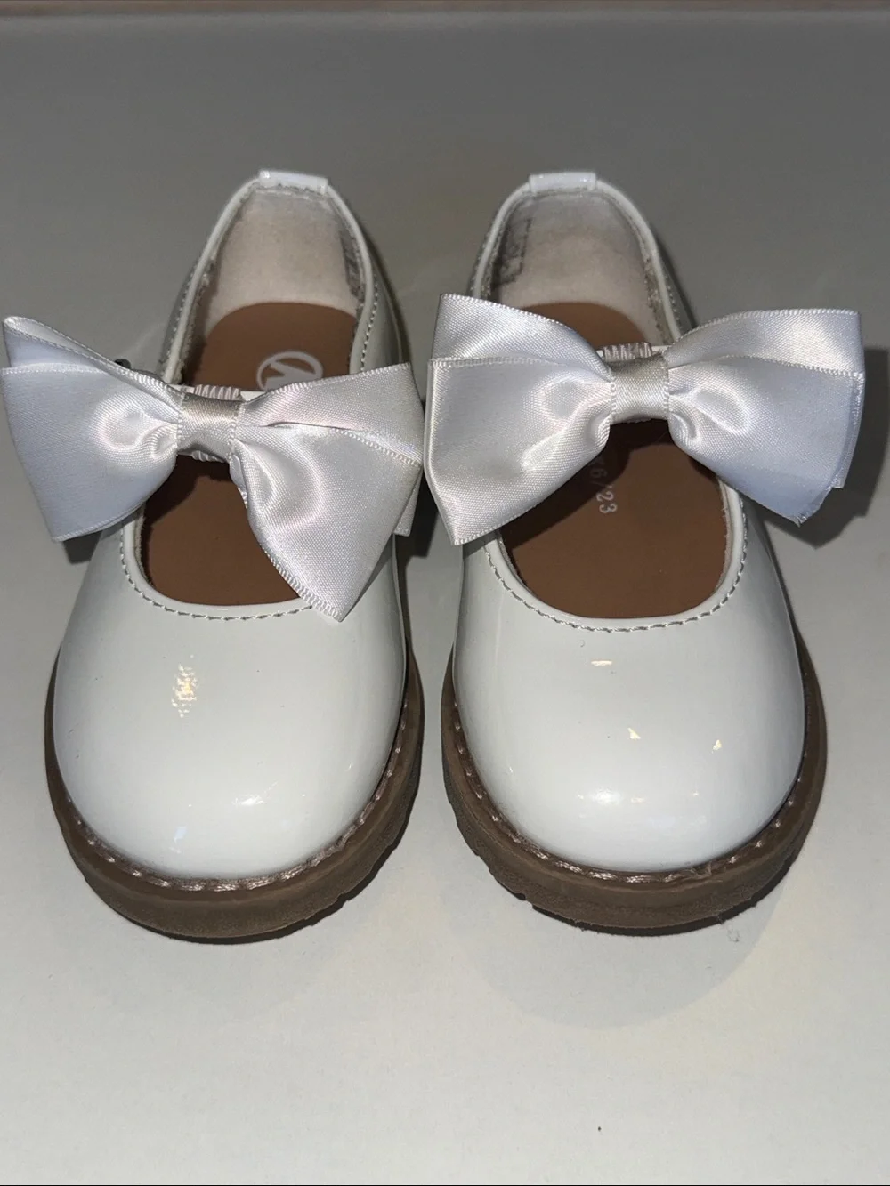 Girls White Patent Mary Jane Dress Shoes with Satin Bow